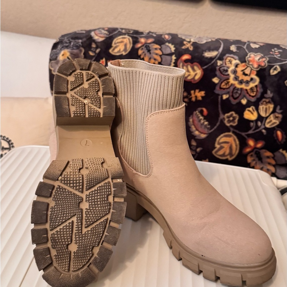 Women's Beige Ankle Boots
